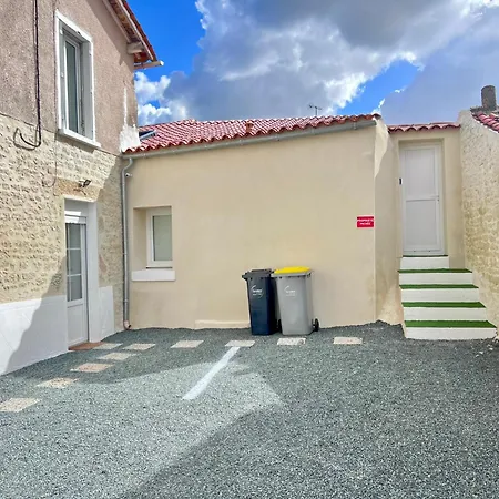 Holiday home Maison La Feuilleraie-8 Personnes-standing Fontenay-le-Comte
